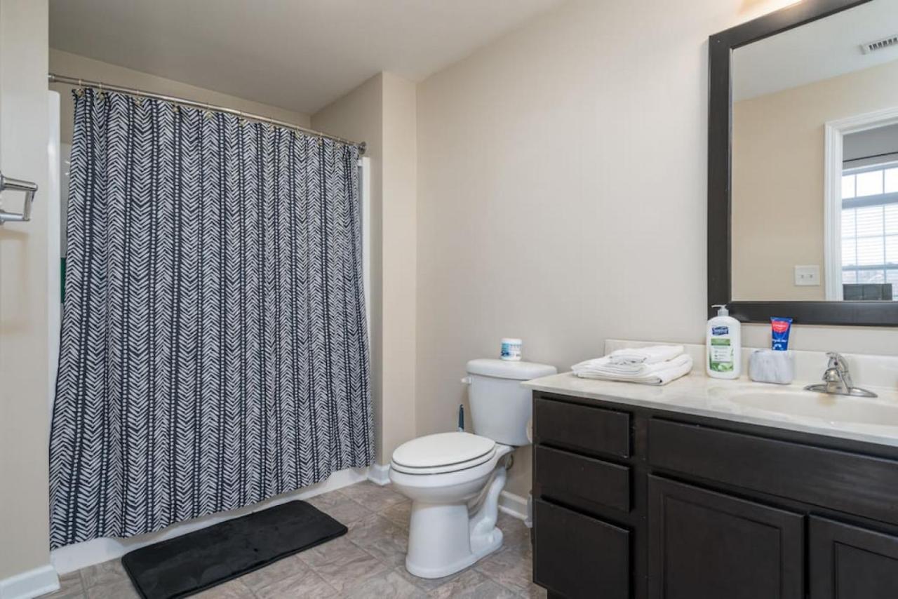 אינדיאנפוליס Private Bedroom Downtown Indy - Shared מראה חיצוני תמונה